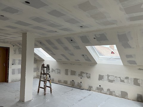 Decke, Dachschräge und Drempel